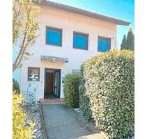 Helle 2,5 Zimmer Wohnung mit Stellplatz und Terrasse - Rheinfelden (Baden)