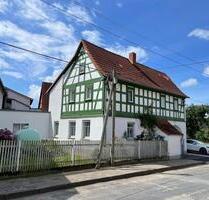 Charmantes Fachwerkhaus mit Innenhof bei Eisenberg - Heideland