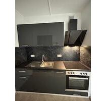 TRAUMHAFTE 4 ZIMMER-WOHNUNG ZU VERMIETEN - EBK, modernes Bad & Balkon - Chemnitz Bernsdorf