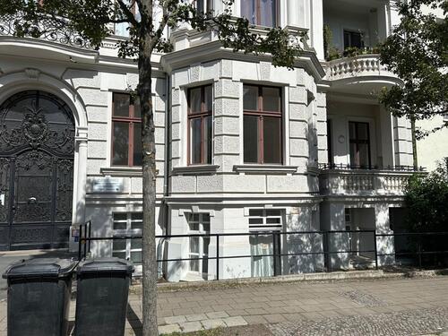 Foto - Großzügige 4,5-Zimmer-Altbauwohnung im Herzen der Stadt mit Balkon