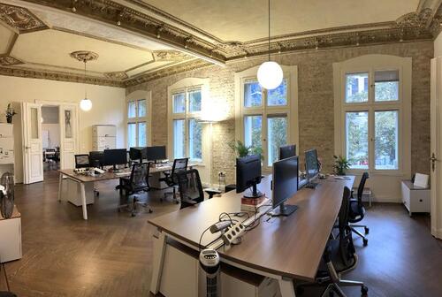 Foto - Konzentriertes und fokussiertes Arbeiten in gemütlicher Atmosphäre - All-in-Miete