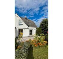 Doppelhaushälfte in Berlin-Mahlsdorf von PRIVAT mit Keller