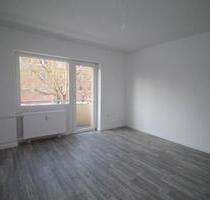 Emden - Barenburg: Moderne 3-Zimmer-Wohnung im Erdgeschoss mit Balkon!