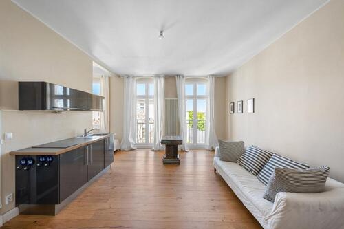 Foto - Provisionsfrei: Altbau nahe Winterfeldtplatz, zwei frz. Balkone