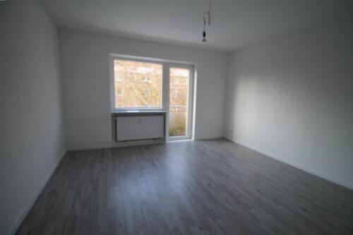 Foto - Emden - Barenburg: Moderne 3-Zimmer-Wohnung im 1. Obergeschoss mit Balkon!