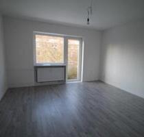 Emden - Barenburg: Moderne 3-Zimmer-Wohnung im 1. Obergeschoss mit Balkon!