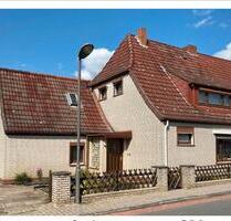 Doppelhaushälfte mit großem Grundstück saniert in 28309 Bremenn