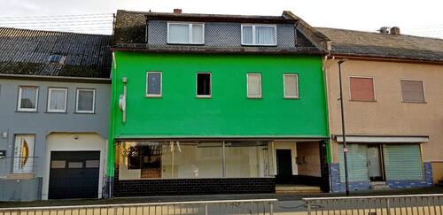 Foto - Großes Haus mit Wohnungen, LadenBüro in Miehlen, Renditeobjekt