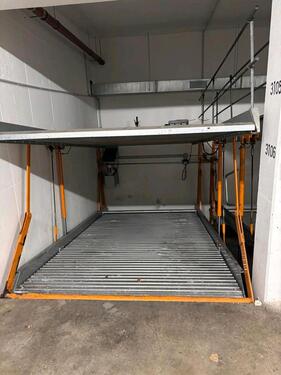 Foto - Tiefgaragenstellplatz und Außenstellplatz