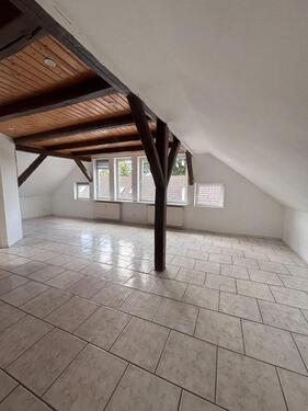 Foto - Voitze, 3 Zi., ca 84m² im DG - 590,00&nbsp;EUR Kaltmiete, ca.&nbsp; 84,00&nbsp;m&sup2;