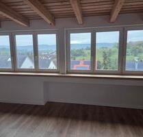 Lichtdurchflutete Sinlge-Wohnung mit Panorama-Blick - Weissach im Tal