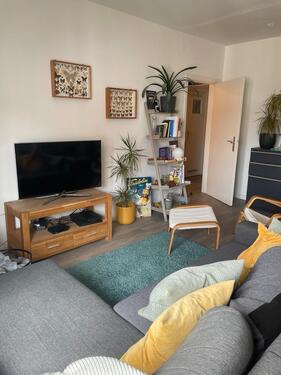 Foto - 2,5 Zimmer-Wohnung direkt am Bahnhof ab 01.05.