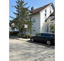 Attraktive Erdgeschosswohnung mit Terrasse, Garten und Hobbyraum - Neubiberg