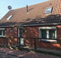 DHH sofort beziehbar, Ferienhaus möbliert, Garten eingezäunt - Krummhörn