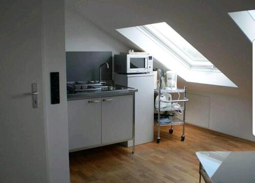 Foto - 1 Zimmer Dachgeschoßwohnung zur Miete in Rosbach vor der Höhe