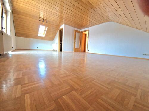 Foto - 3 Zimmer Dachgeschoßwohnung zur Miete in Obersulm