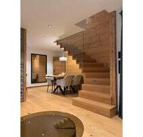 Chalettraum am Chiemsee - 660.000,00&nbsp;EUR Kaufpreis, ca.&nbsp; 83,00&nbsp;m&sup2; in Staudach-Egerndach (PLZ: 83224)