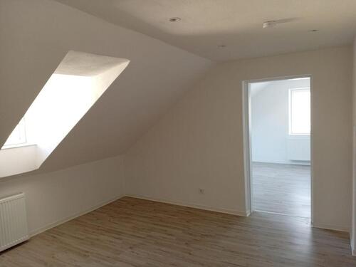 Foto - 1 Zimmer Dachgeschoßwohnung zur Miete in Saarbrücken