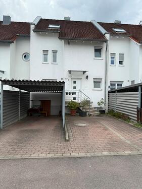 Foto - Reihenmittelhaus mit Garten, Balkon & Carport