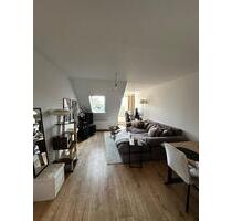 Helle 2-Zi. Wohnung, 2 begehbaren Schränken & Top Lage - ab 01.05 - Neumünster