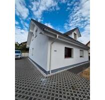 Einfamilienhaus mit Terrasse & Balkon - Künzell