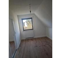 2 Zimmer im Dachgeschoss - 490,00 EUR Kaltmiete, in Schwaig Bei Nürnberg (PLZ: 90571)