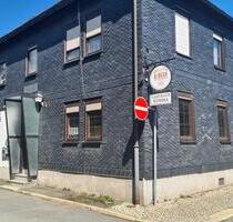 Grosses Gaststätte Gasthaus Mehrfamilienhaus in Lehesten