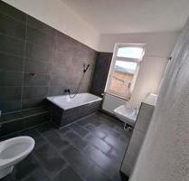 Sanierte 2-Raumwohnung mit 60 qm und Küche - Teterow