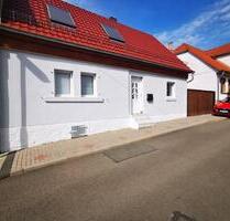 Haus zu verkaufen mit hochwertiger Einbauküche und 2 Kaminen - Großrudestedt