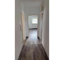 Helle 2-Zimmer-Wohnung mit Einbauküche & Stellplatz – sofort! - Weiden in der Oberpfalz