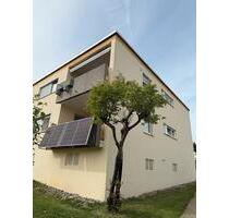 3-Zimmer-Wohnung(84 m²)mit Balkon, 2 Bädern und Carport-Kirchheim - Kirchheim unter Teck