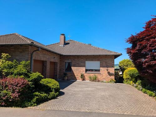 Foto - Freistehendes Einfamilienhaus mit großem Garten & Weitblick