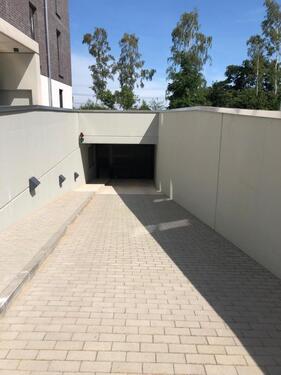 Foto - Hier passt alles rein! TG - Platz in neuer Tiefgarage.