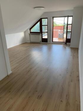 Foto - 2,5 Zimmer DG Wohnung mit zwei Balkonen, Garage und KellerSchlafz