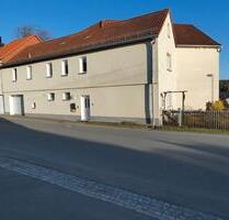 Freistehendes Ein- bis Zweifamilienhaus mit Nebengelass und Garte - Münchenbernsdorf