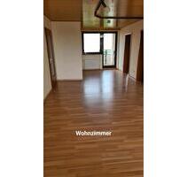 Wunderschöne 3 Zimmer Wohnung, teilmöbiliert - Nürnberg Schnepfenreuth