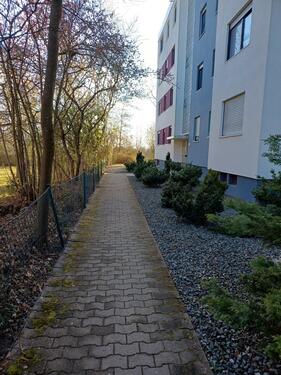 Foto - Hochwertig renovierte 3-Zimmer-Wohnung mit Balkon & Kanalblick +