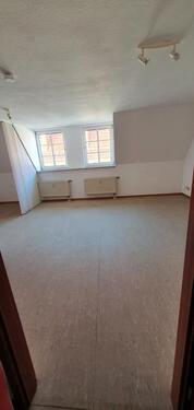 Foto - 1 Zimmer Dachgeschoßwohnung zur Miete in Oschersleben (Bode)
