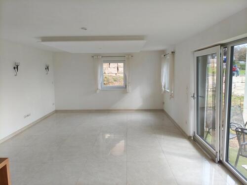 Foto - Attraktive seltene 5-­ZW mit EK und eigenem Garten und Terrasse i