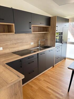 Foto - 3-Zimmer Dachgeschosswohnung - 900,00&nbsp;EUR Kaltmiete, ca.&nbsp; 75,00&nbsp;m&sup2;