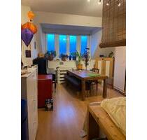 möbliertes Zimmer - 650,00&nbsp;EUR Kaltmiete, ca.&nbsp; 30,00&nbsp;m&sup2; in Berlin (PLZ: 10559) Mitte