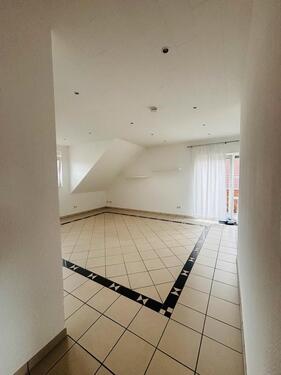 Foto - Lichtdurchflutete DG-Wohnung (69 m²) in Brücken