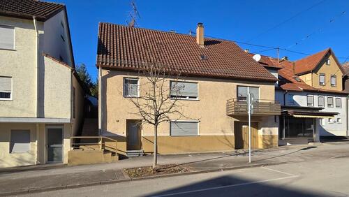 Foto - Gepflegtes Einfamilienhaus mit 6 Zimmern u Garage in 73257 Köngen