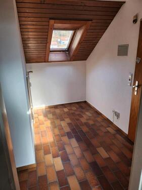 Foto - 2 zimmer Dachwohnung - 810,00&nbsp;EUR Kaltmiete, ca.&nbsp; 68,00&nbsp;m&sup2;