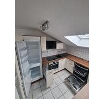 Helle teilmöblierte DG-Wohnung, frisch renoviert, tolle EBK - Lützelbach