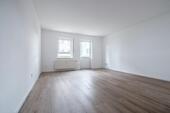 Foto - Finnentrop: Frisch renovierte Zweiraumwohnung mit Terrasse
