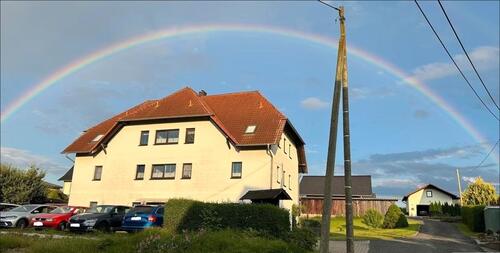 Foto - Helle 3-Zimmer-Wohnung mit Balkon in ruhiger Lage – 75m², 1. OG