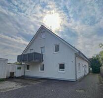 6731 - Attraktive 2-Zimmer-Obergeschosswohnung mit Balkon im Ortszentrum von Edewecht!