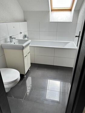 Foto - Schöne 2-Zimmer-Dachgeschosswohnung