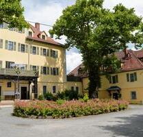 Wohnen im Schloss mit Park,Aufzug, Parkplat- letzte 2,5 RWohnung - Kahla